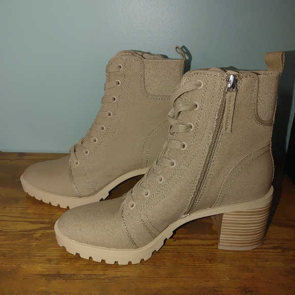Dolce Vita Stylish Tan Women's Ankle Combat Boots Size 8.5 - Picture 3 of 10